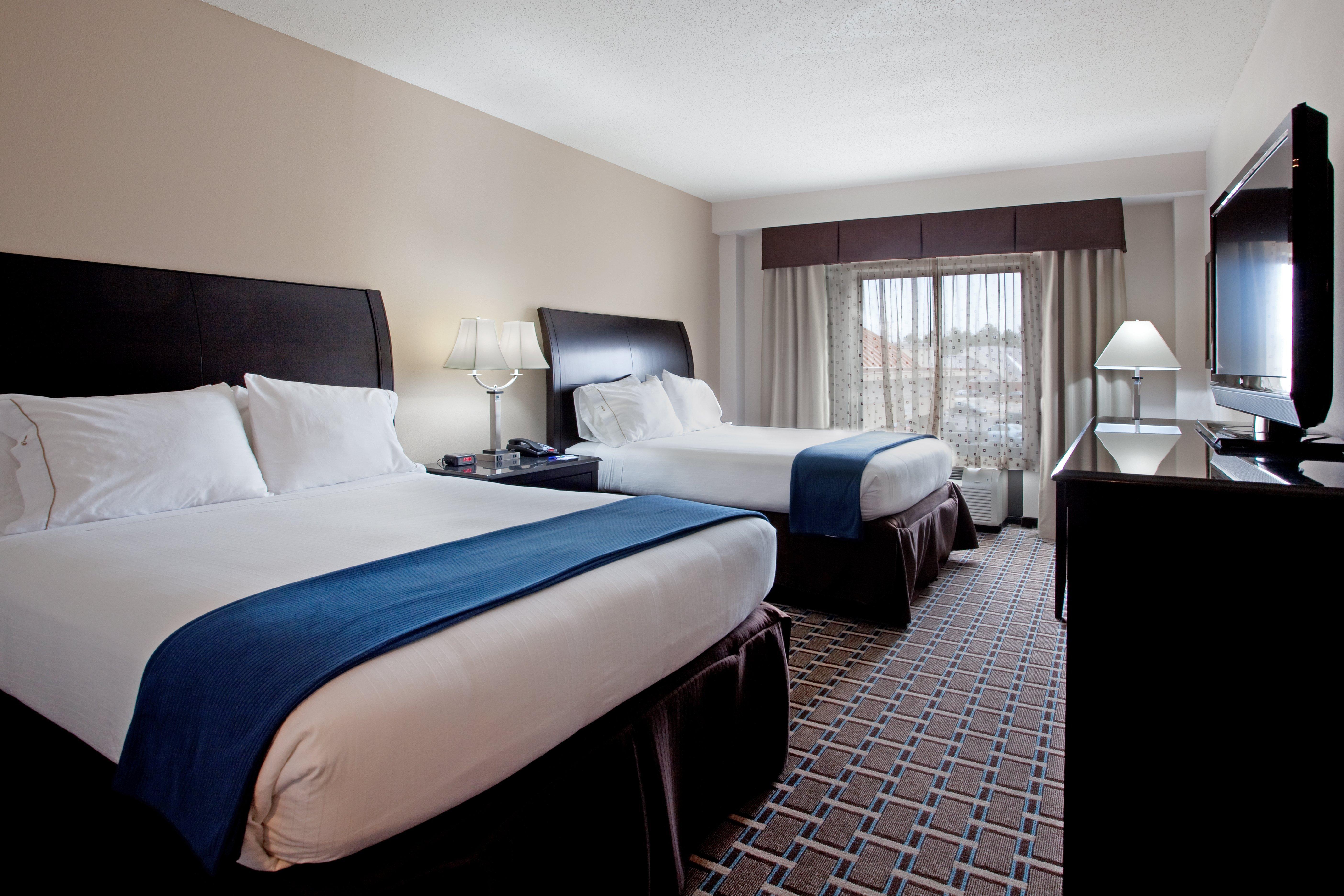Holiday Inn Express Hotel & Suites Hope Mills-Fayetteville Airport By Ihg Exterior photo