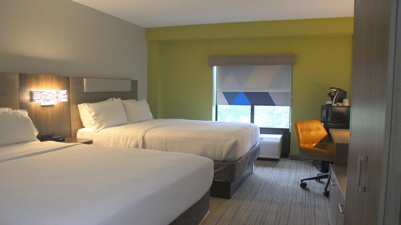 Holiday Inn Express Hotel & Suites Hope Mills-Fayetteville Airport By Ihg Exterior photo