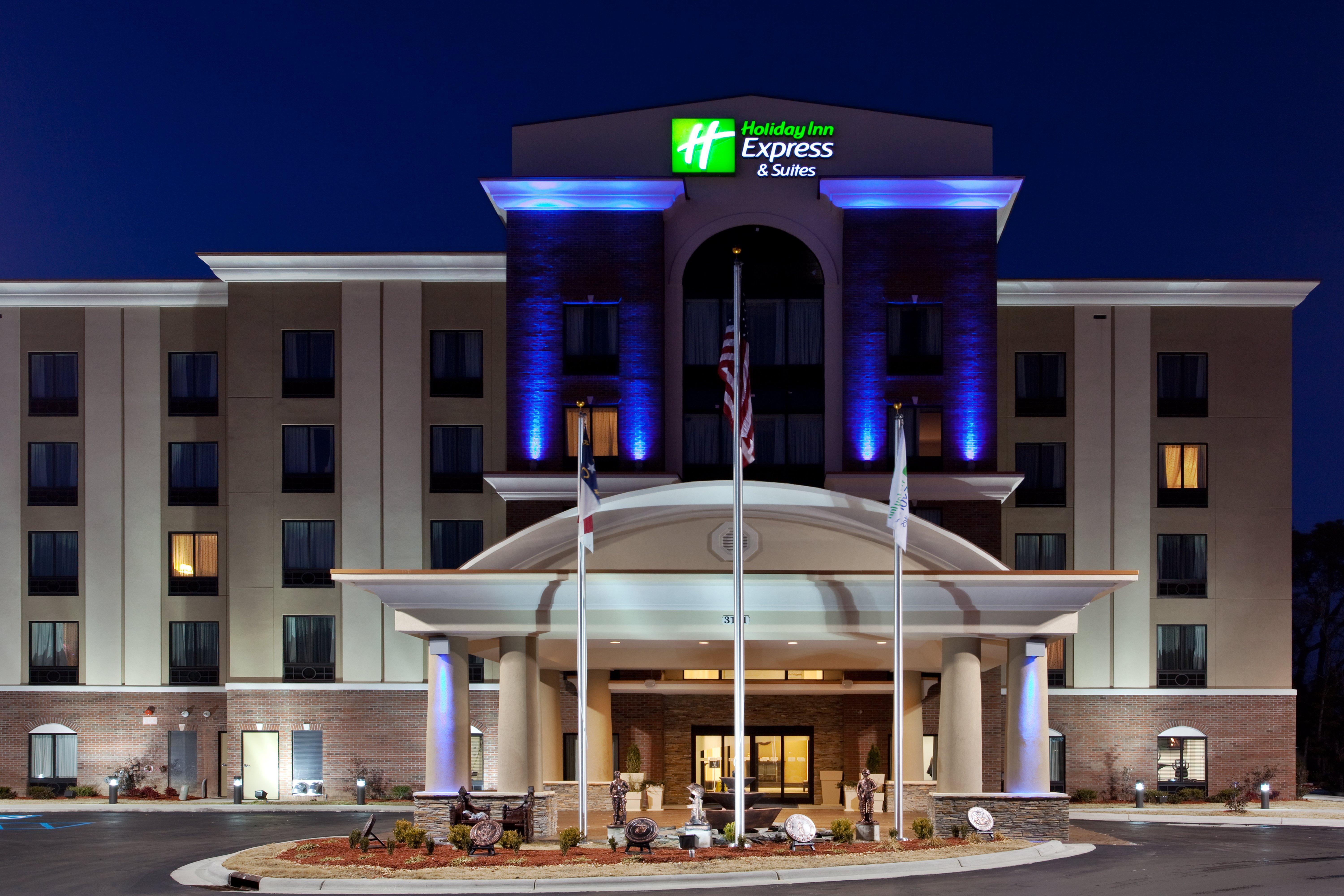 Holiday Inn Express Hotel & Suites Hope Mills-Fayetteville Airport, An Ihg Hotel Exterior photo