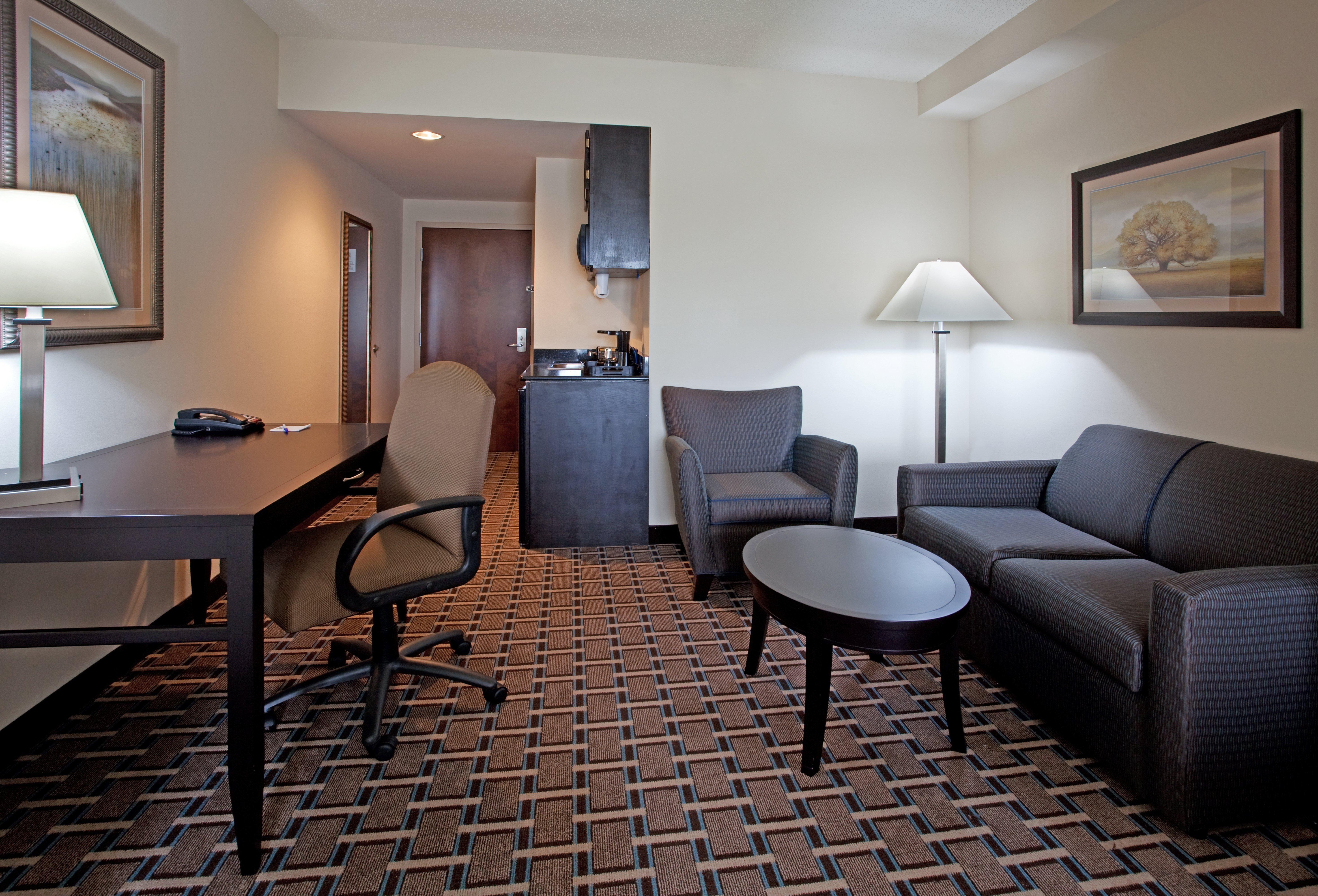 Holiday Inn Express Hotel & Suites Hope Mills-Fayetteville Airport By Ihg Room photo