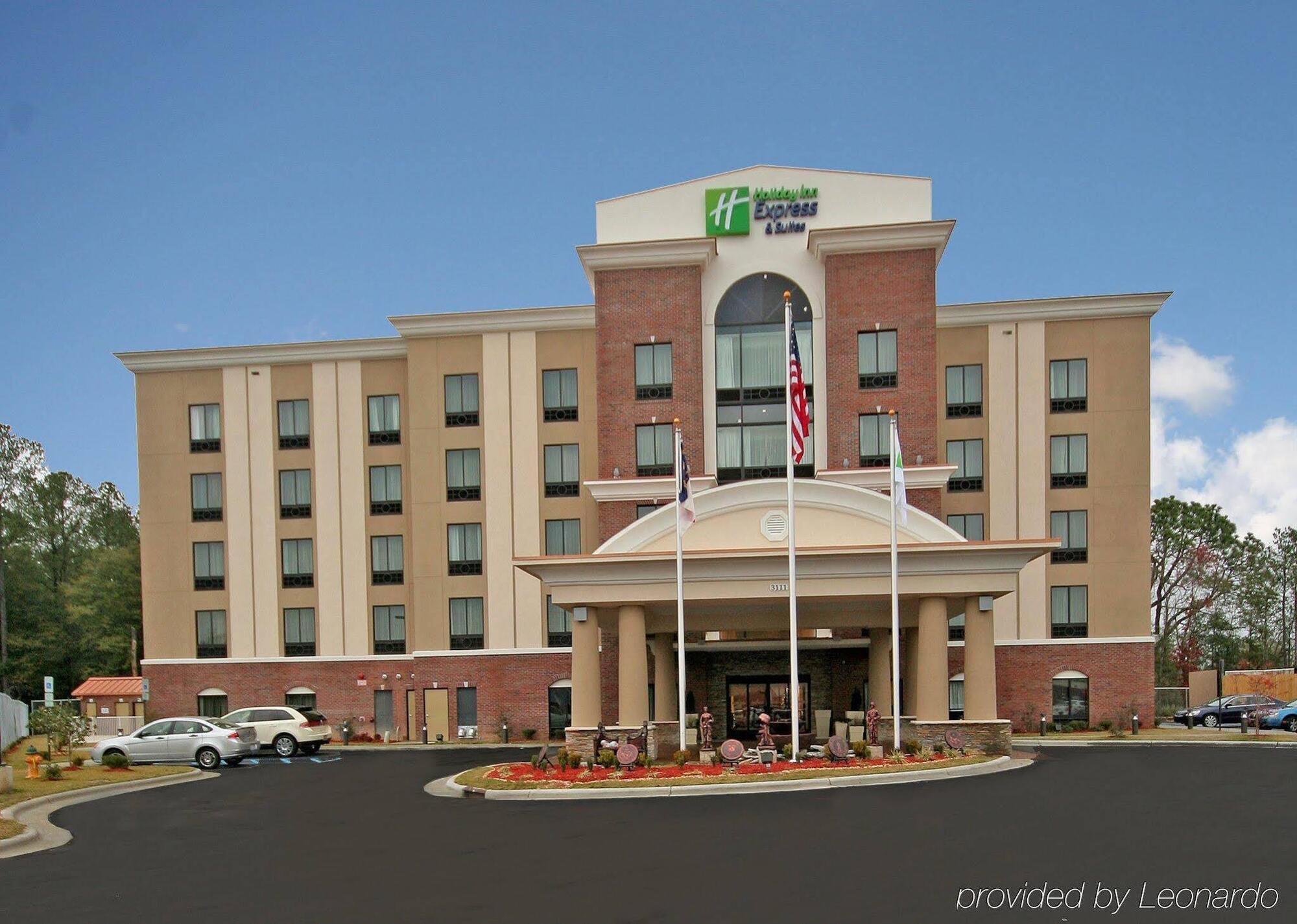 Holiday Inn Express Hotel & Suites Hope Mills-Fayetteville Airport, An Ihg Hotel Exterior photo